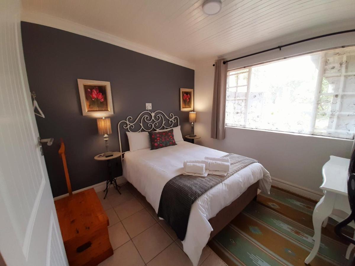 At 98 On Lynburn Guest House Pretoria-Noord Exteriér fotografie