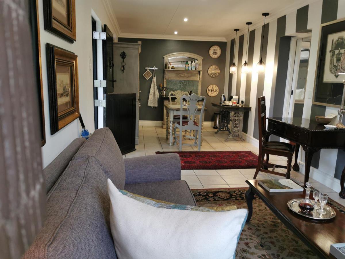 At 98 On Lynburn Guest House Pretoria-Noord Exteriér fotografie