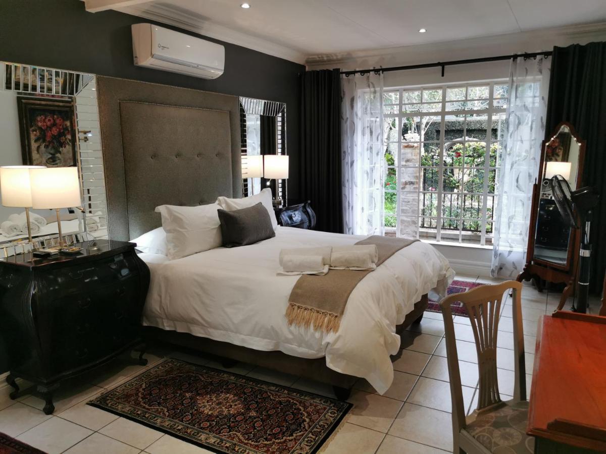 At 98 On Lynburn Guest House Pretoria-Noord Exteriér fotografie