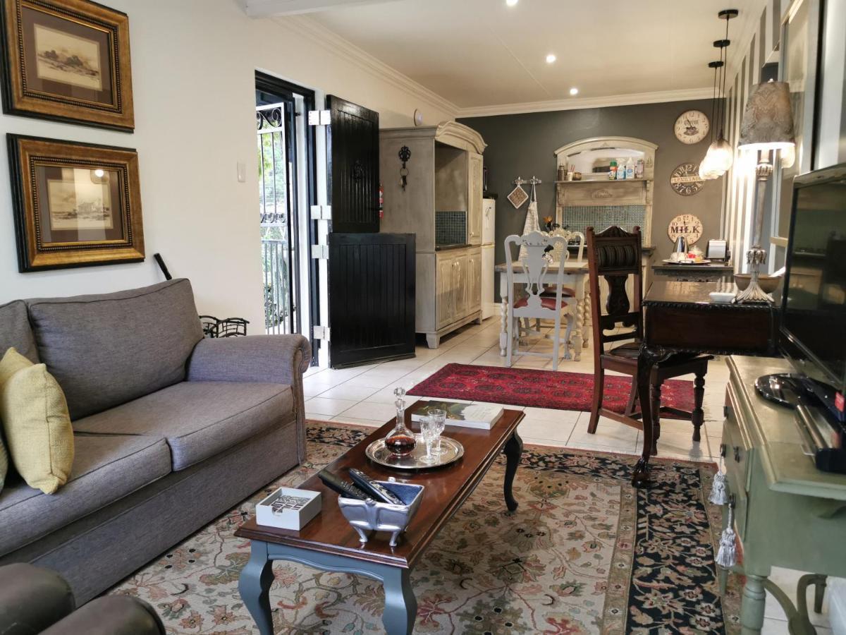 At 98 On Lynburn Guest House Pretoria-Noord Exteriér fotografie