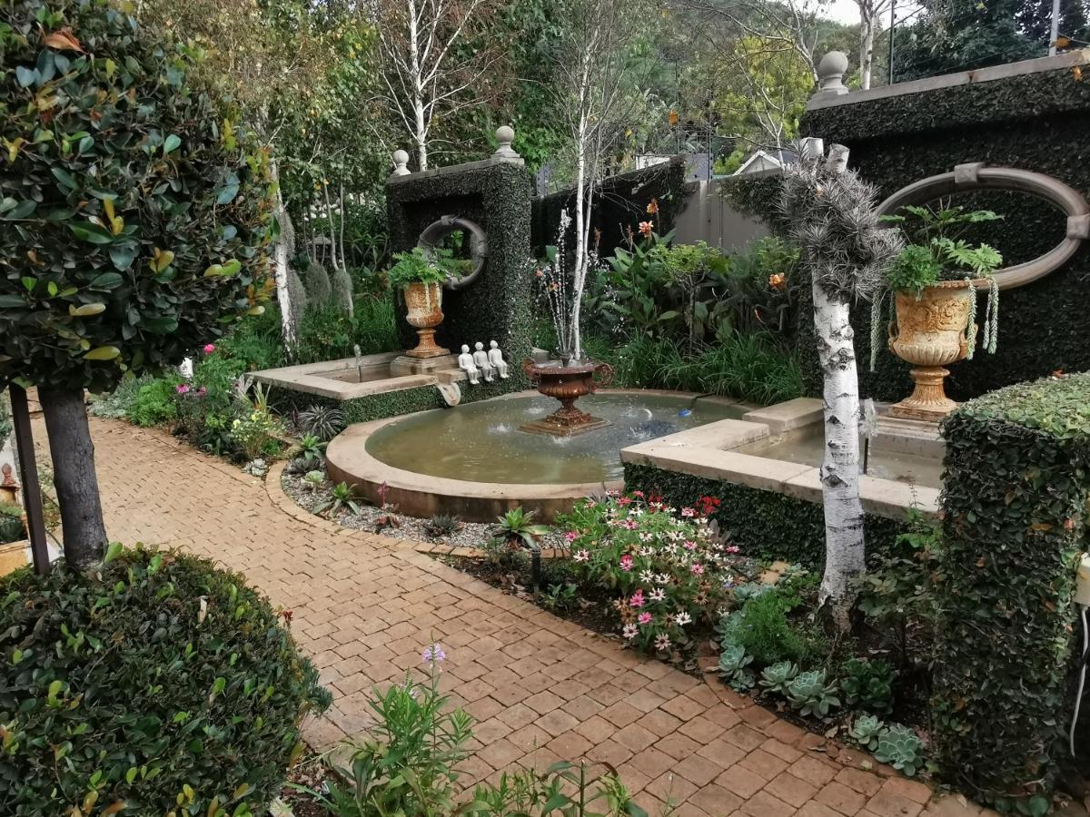 At 98 On Lynburn Guest House Pretoria-Noord Exteriér fotografie