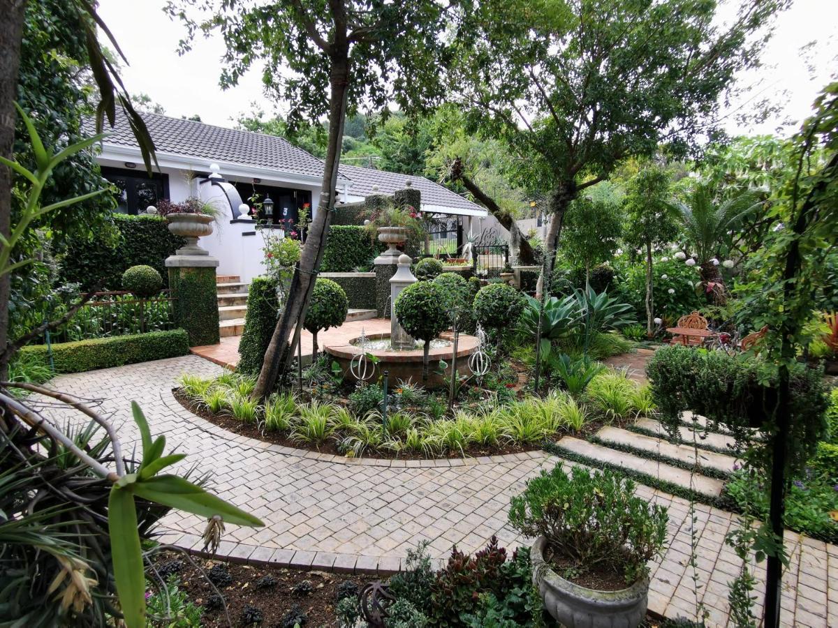 At 98 On Lynburn Guest House Pretoria-Noord Exteriér fotografie