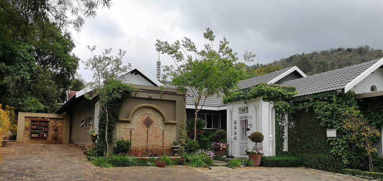 At 98 On Lynburn Guest House Pretoria-Noord Exteriér fotografie